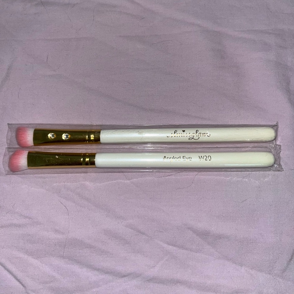 TWO Slmissglam Angled Eye W20 Brushes